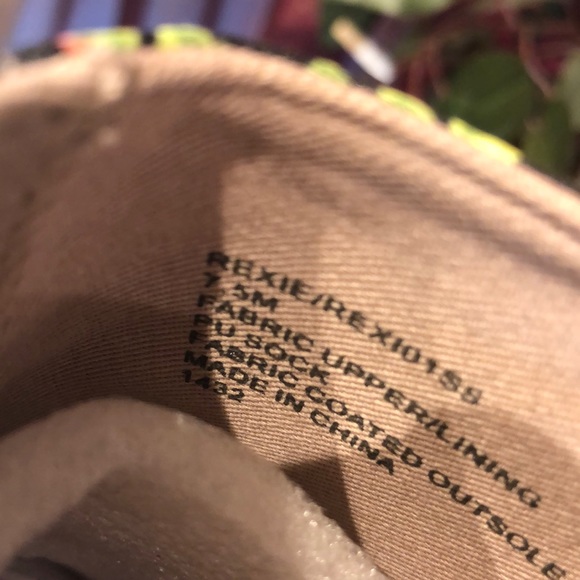 Betsey Johnson Rexie Shootie Peeptoe Heel. - Picture 8 of 8